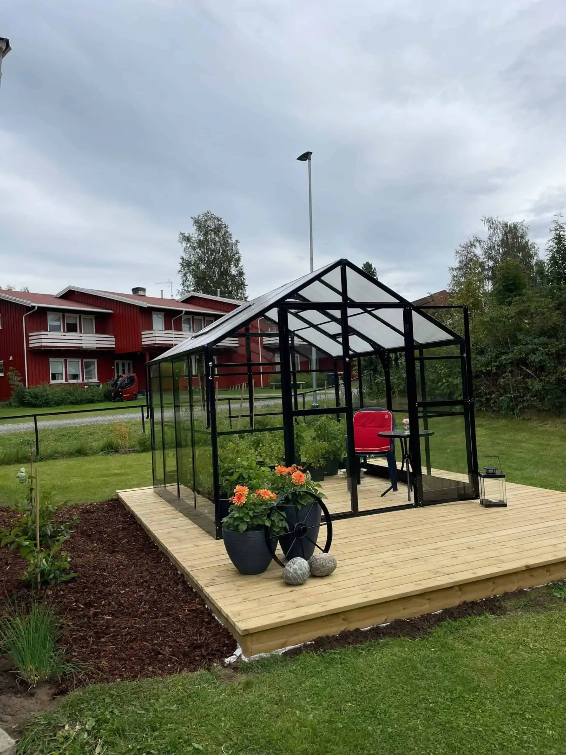 Drivhus for nordiske forhold. Enkel montering og god pris Drivhus Flekkefjord 278x278x245 cm , 7.7 m2